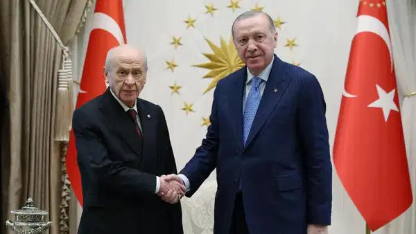Erdoğan ve Bahçeli Saat 17.30’da Görüşecek!