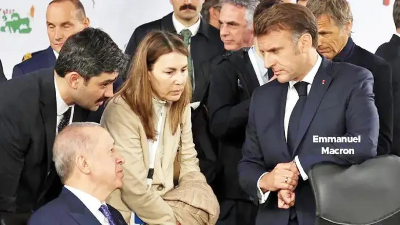Erdoğan ve Macron’dan Tarihi Fotoğraf Karesi!