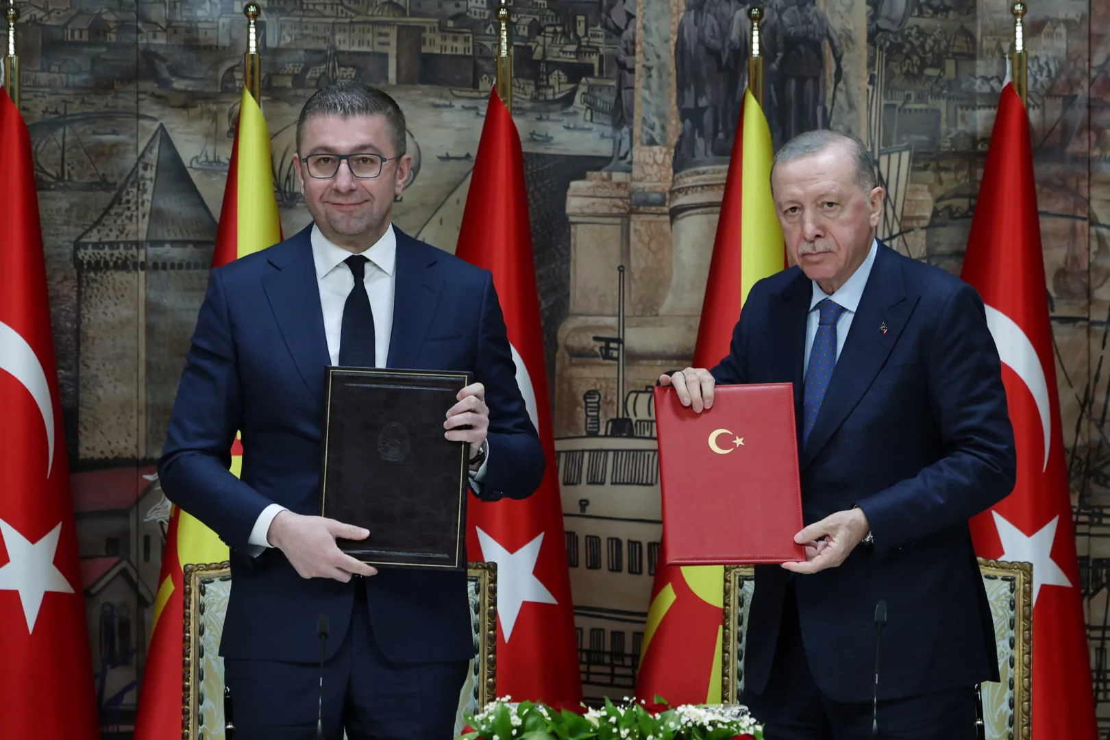 Cumhurbaşkanı Erdoğan ve Kuzey Makedonya Başbakanı Mickoski