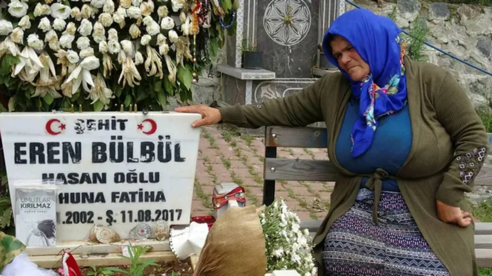 Eren Bülbül’ün Annesinden ‘Canlar Gitmeyecek’ Mesajı