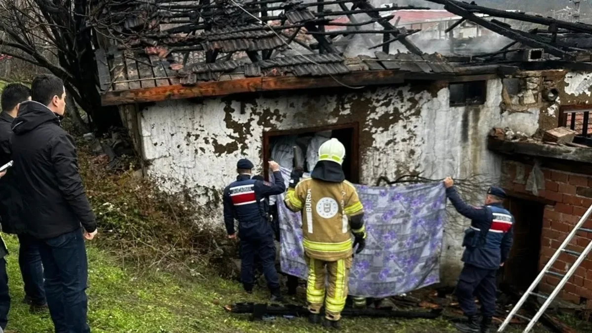 Erenler’de Yangın: Çiftin Cansız Bedeni Bulundu!