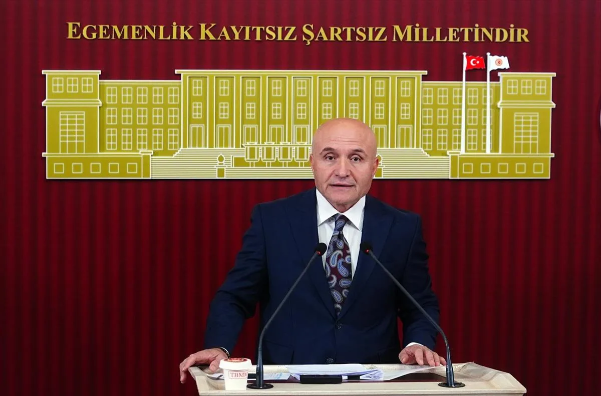 Erhan Usta, Dervişoğlu ve Bahçeli'nin Görüntüsüne Tepki Gösterdi