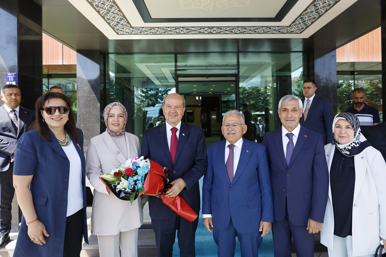 Ersin Tatar’dan Başkan Büyükkılıç’a Övgü Dolu Ziyaret