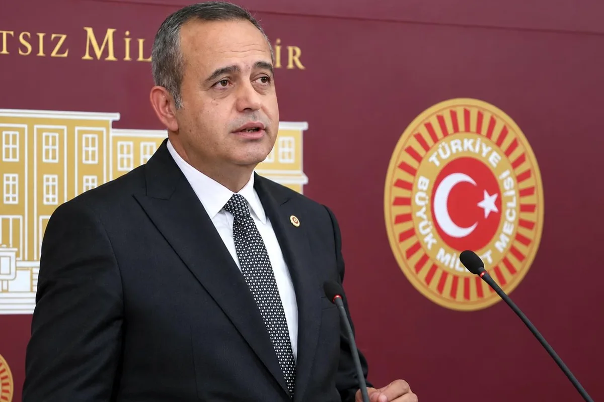 Ertuğrul Kaya DEVA Partisi'nden istifa etti