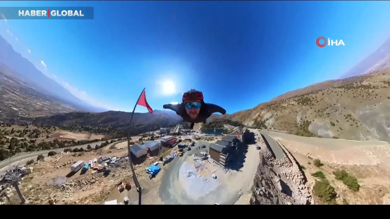 Erzincan’da Nefes Kesen Wingsuit Atlayışı!