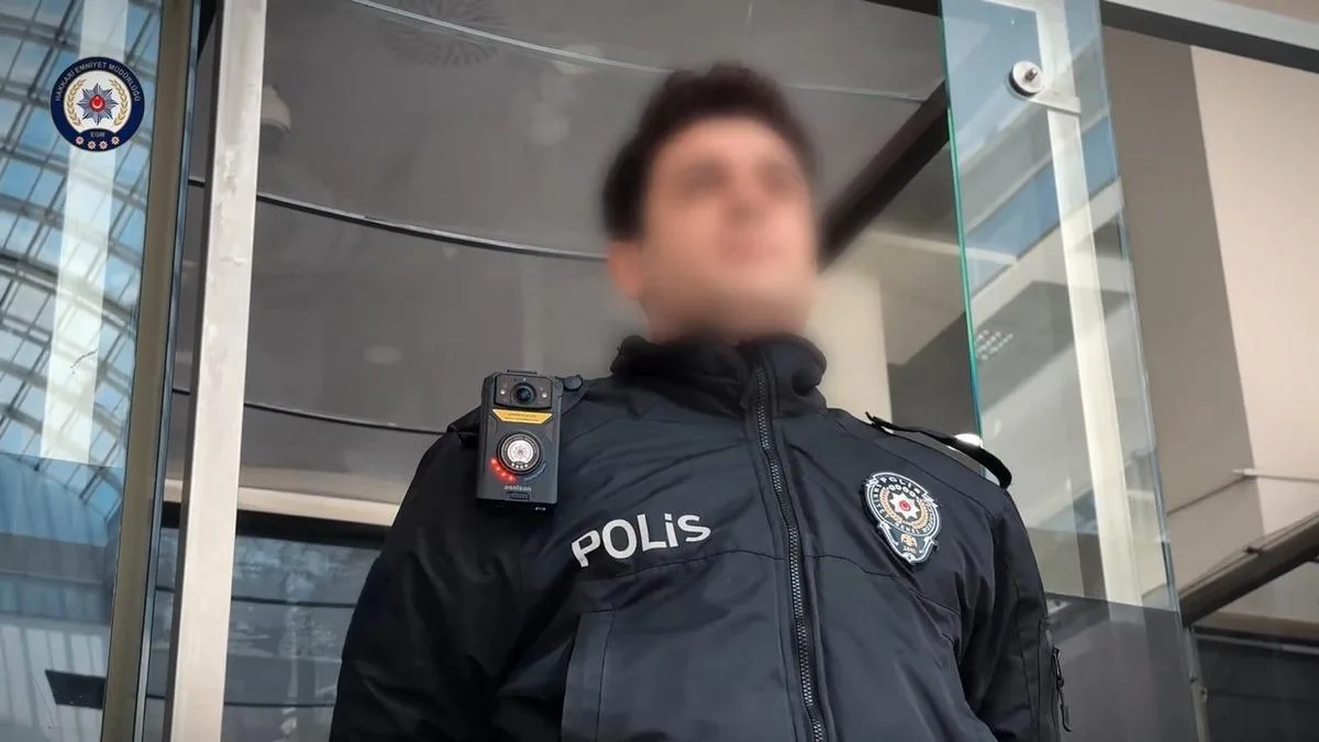 Erzincan’da Şimşekler Geceyi Aydınlattı!