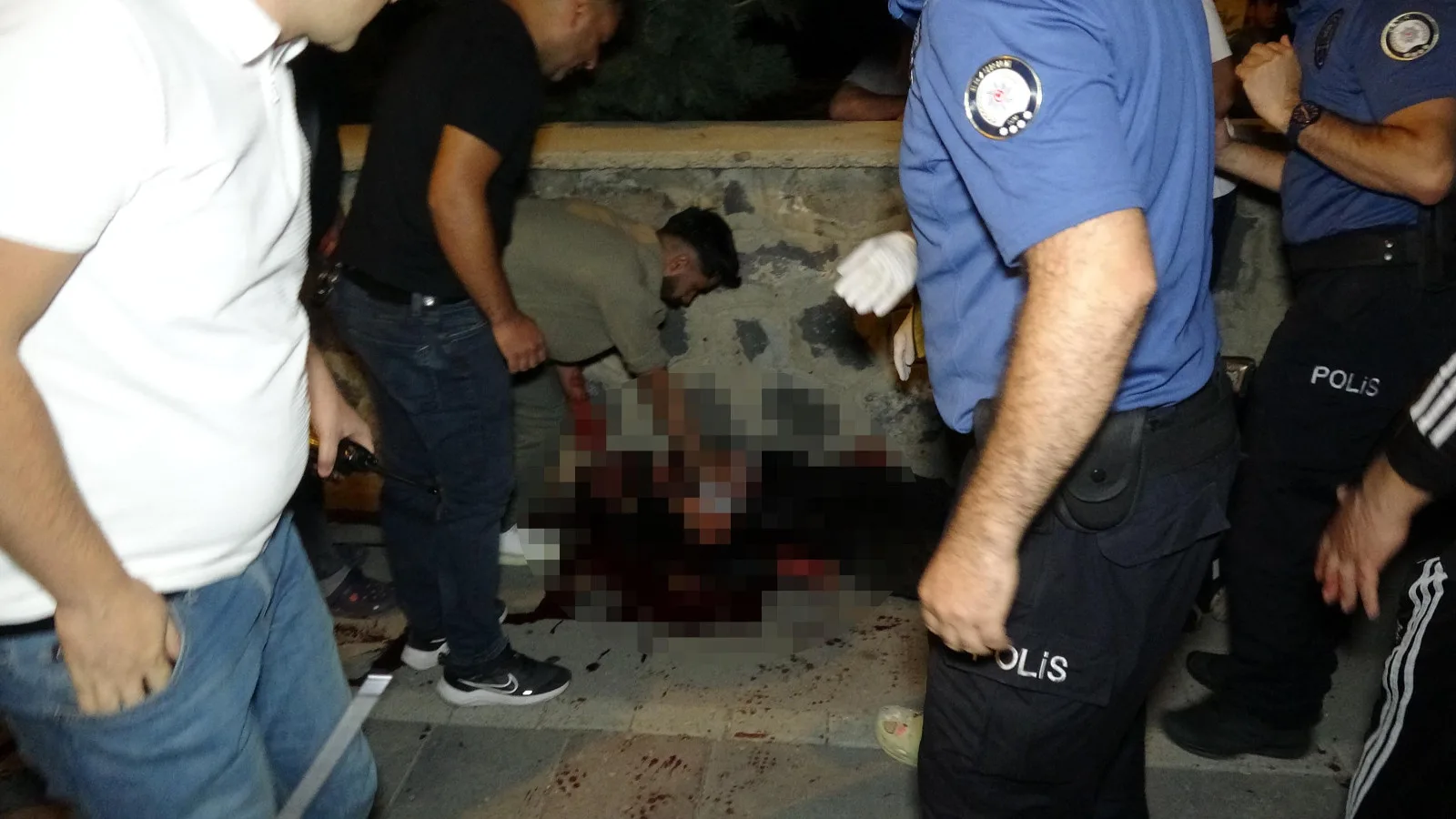 Erzurum’da Bıçaklı Kavga: Bir Kardeş Hayatını Kaybetti!