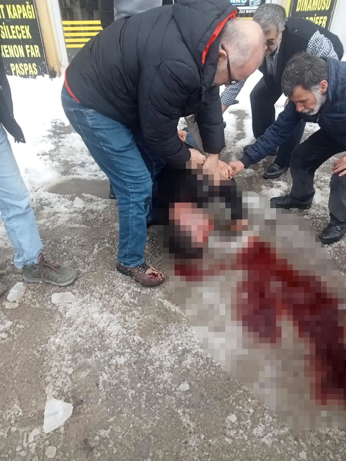 Erzurum da acı olay! Çatıdan düşen bu sarkıtı sonu oldu 2
