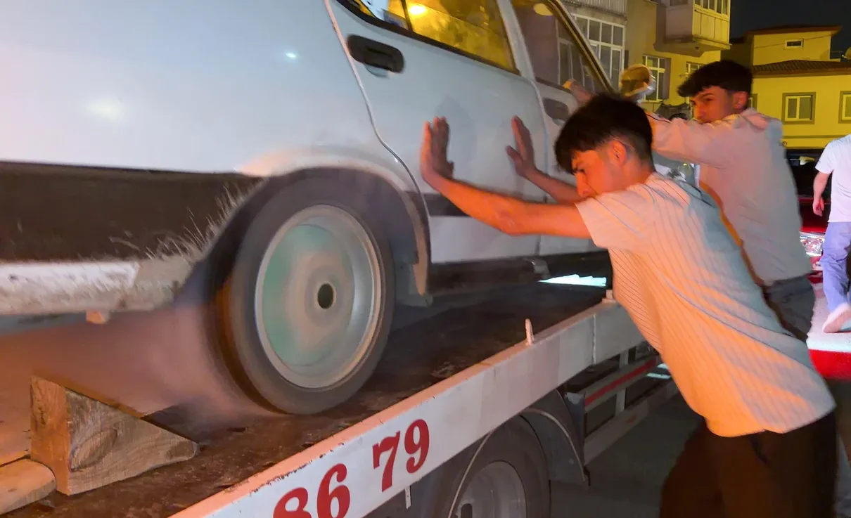 Erzurum’da Damat Adayından Görkemli Kız İsteme Töreni