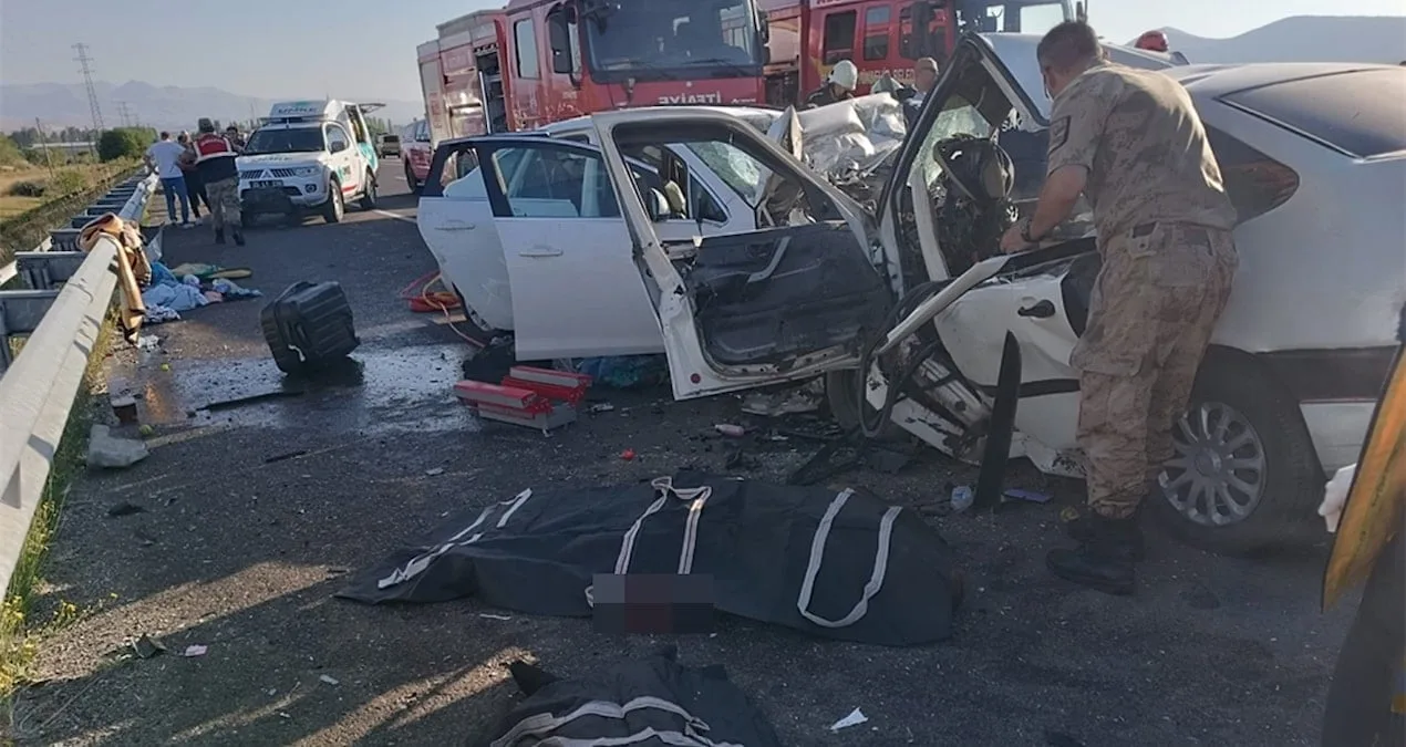 Erzurum’da Feci Kaza: 4 Kişi Hayatını Kaybetti!