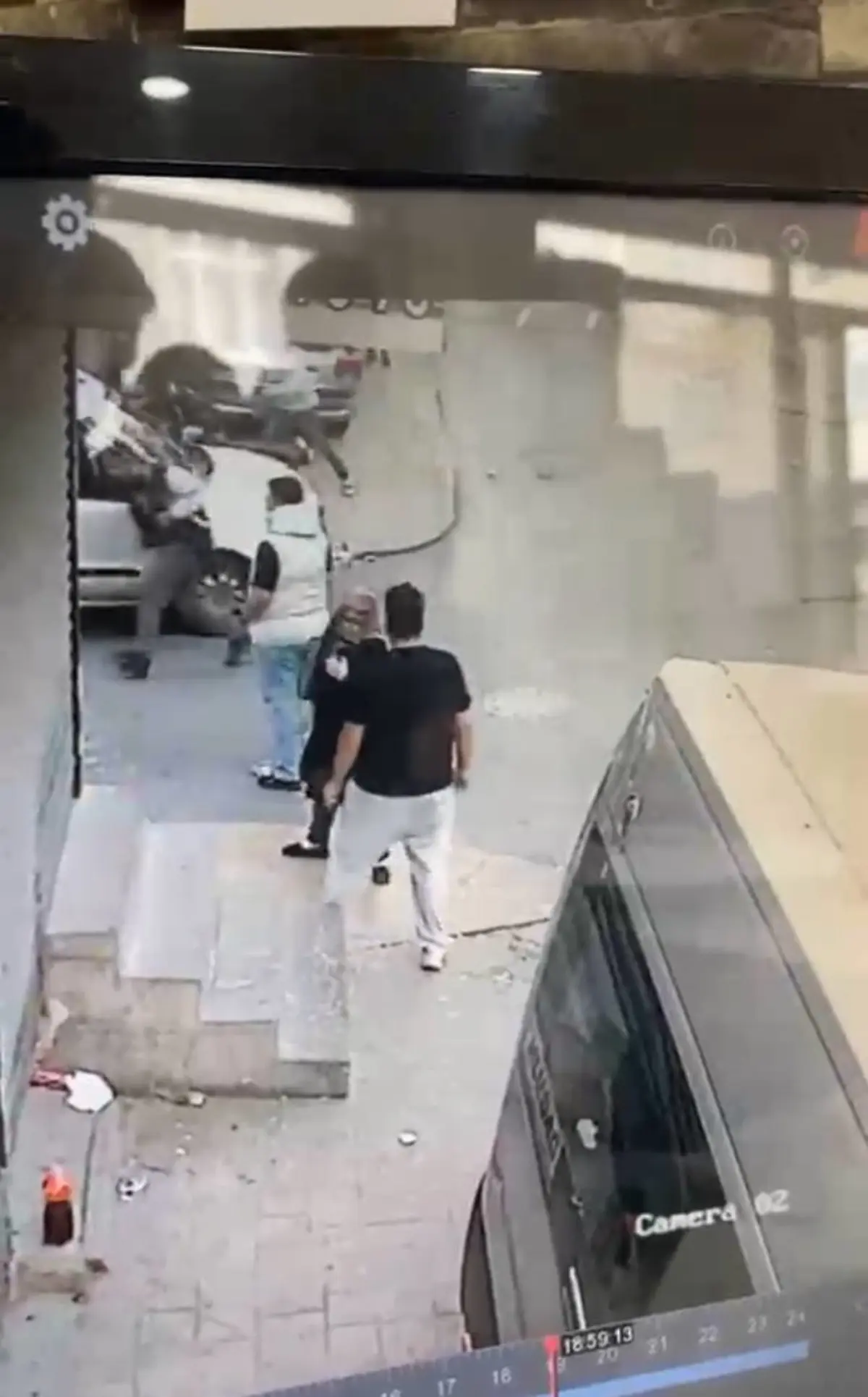 Esenler de kan donduran olay! 17 yaşındaki şüpheli asker eğlencisini bastı 4