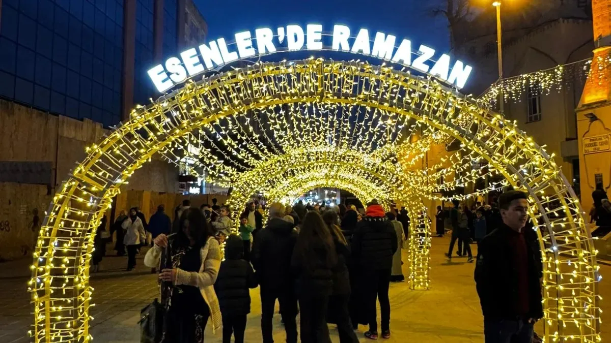 Esenler Ramazan’a Işık ve Dayanışma ile Girdi!