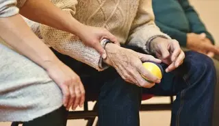Öğleden sonra ortaya çıkan demans belirtisi