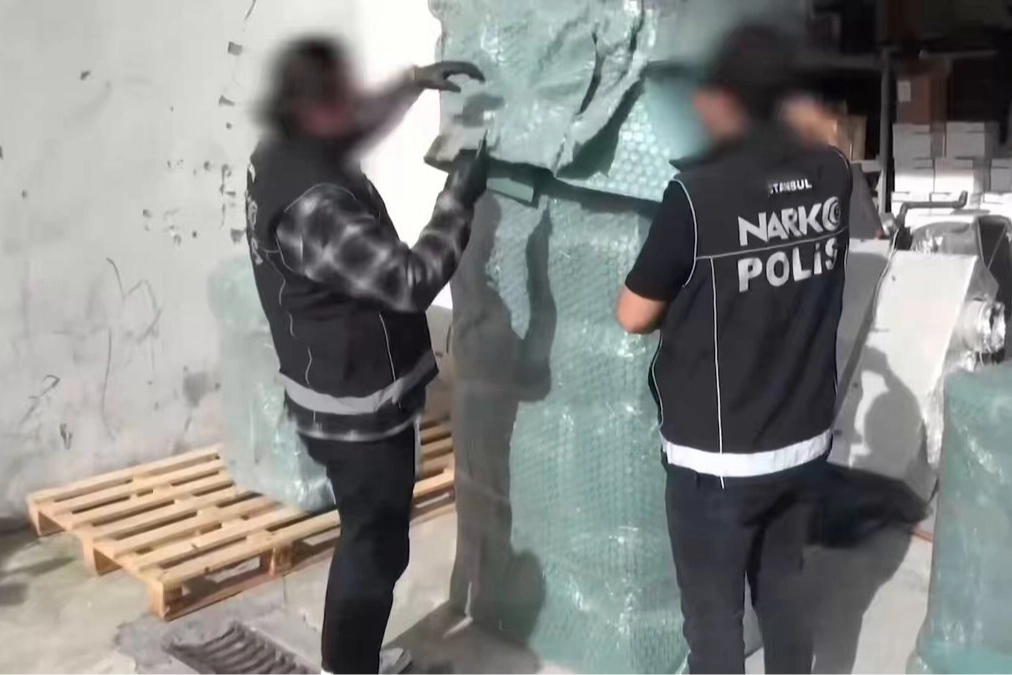 Esenyurt’ta Kargoda 28 Kilo Uyuşturucu Ele Geçirildi