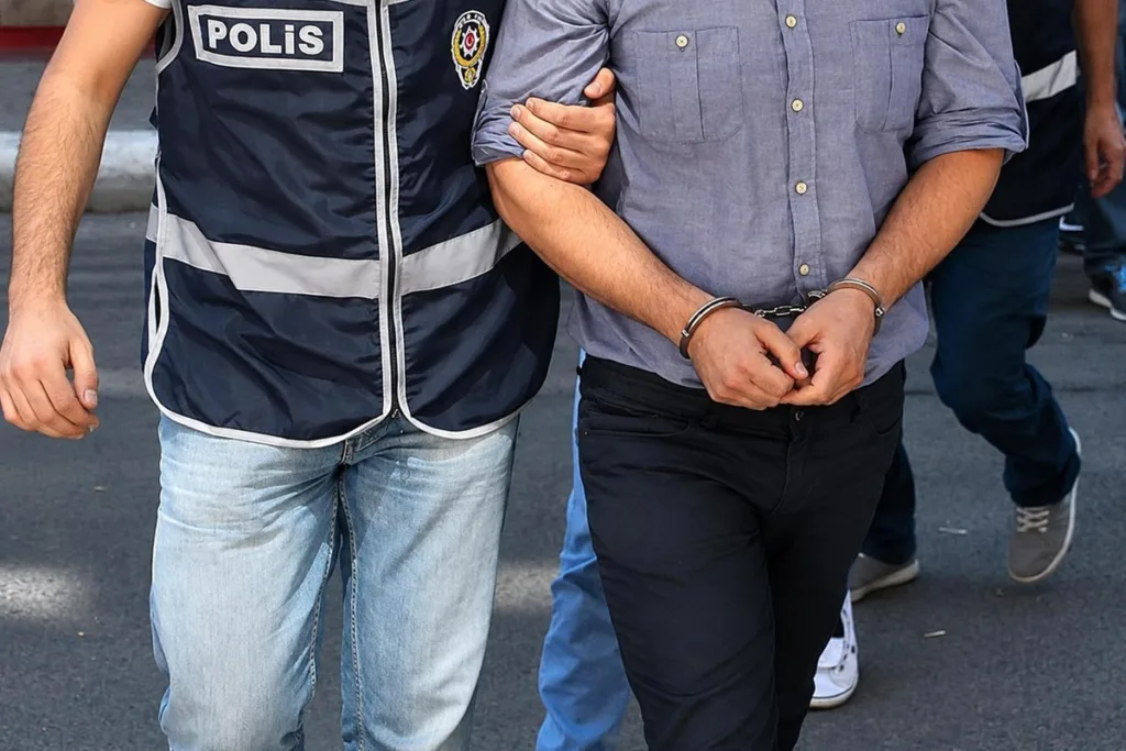 Esenyurt’ta Rüşvet İddiası: 17 Gözaltı, 2 Aranıyor