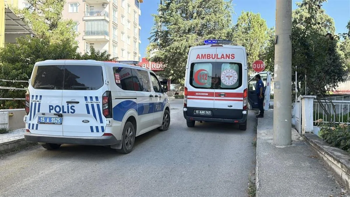 Eşi Eve Geldi, 61 Yaşındaki Kadını Hareketiz Buldu