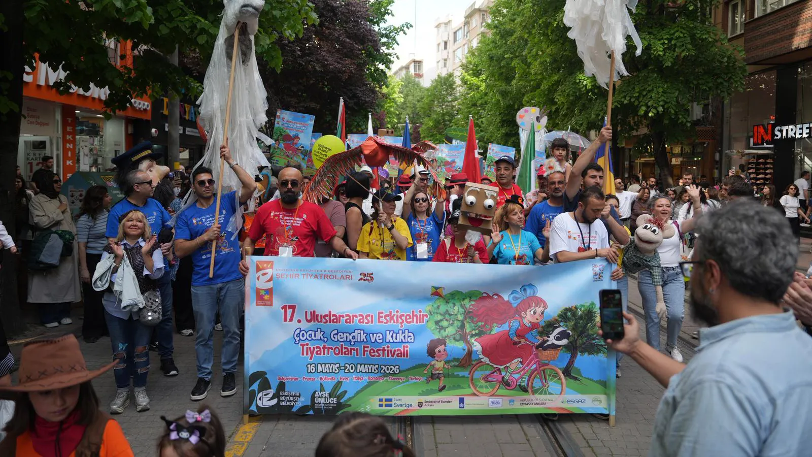 Eskişehir’de Renkli Kukla Tiyatroları Festivali