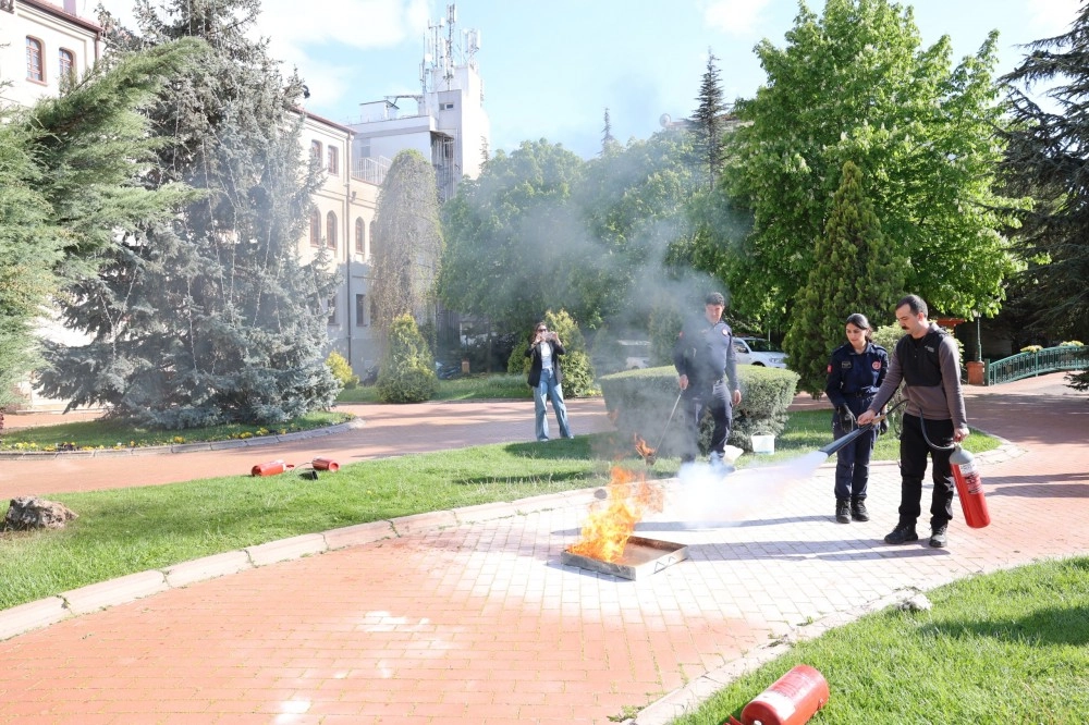 Eskişehir’de Yangın Tatbikatı: Gerçek Gibi!