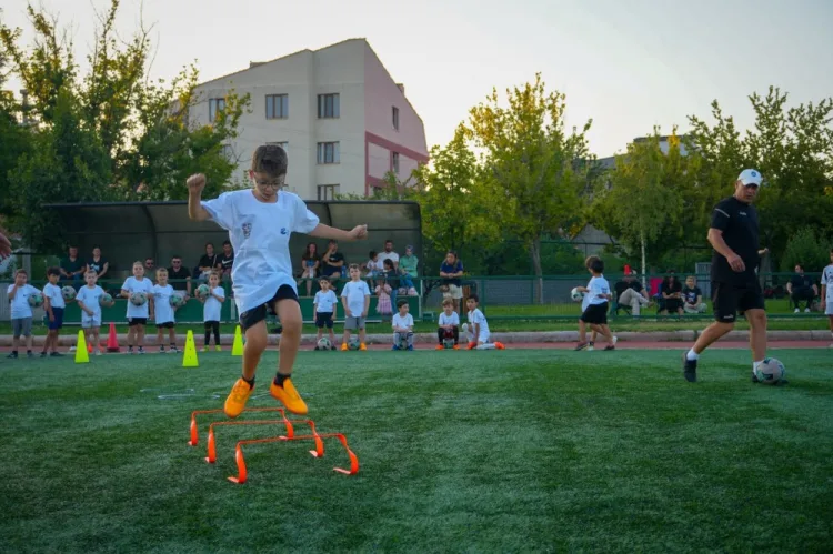 Eskişehir’de Yaz Spor Eğitimleri Coşkuyla Devam Ediyor!
