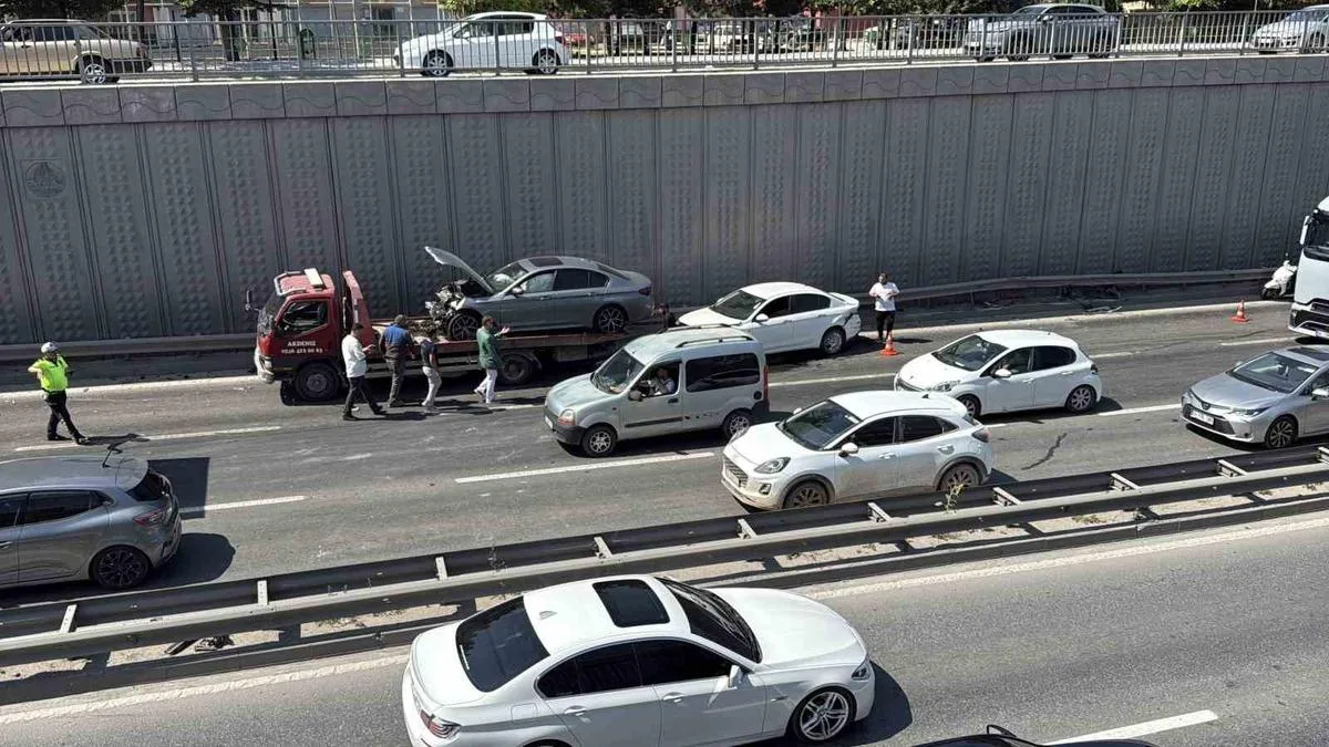 Eskişehir’de Zincirleme Kaza: 2 Yaralı!