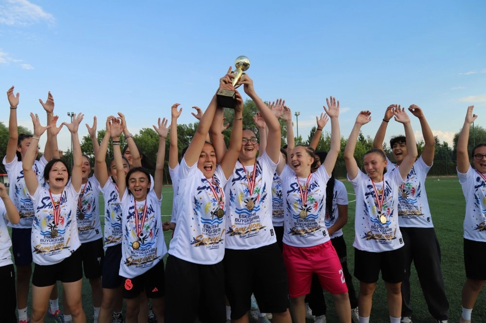 Eskişehir U15 Kızlar Ligi Şampiyonu Oldu!