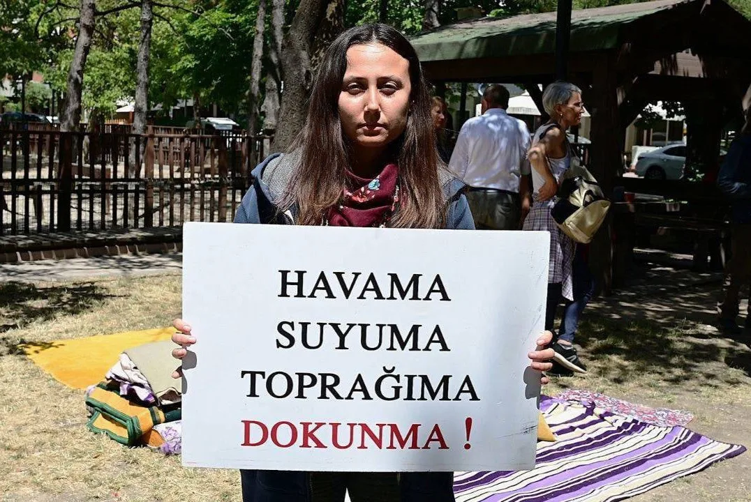 Esra Işık Tahliye Edildi, Yurt Dışı Yasağı Var