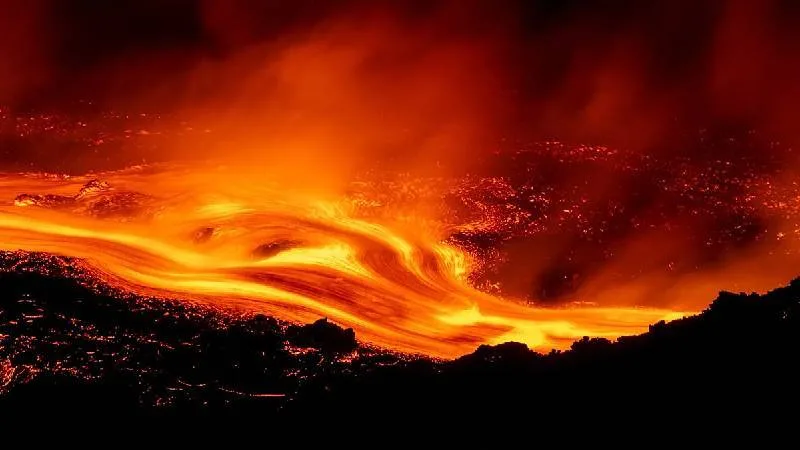 Etna’nın Külü Catania Havaalanını Kapattı!