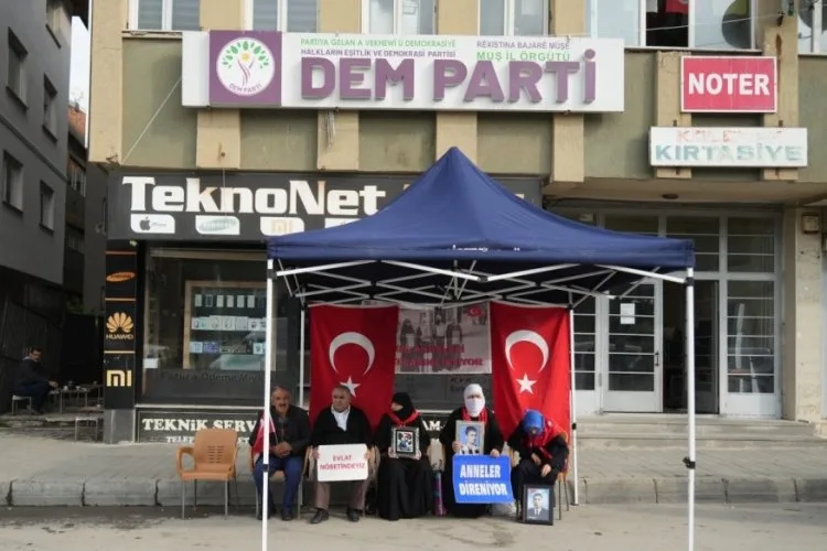 Evlat Nöbeti 221. Haftasında Umut Dolu Sözler