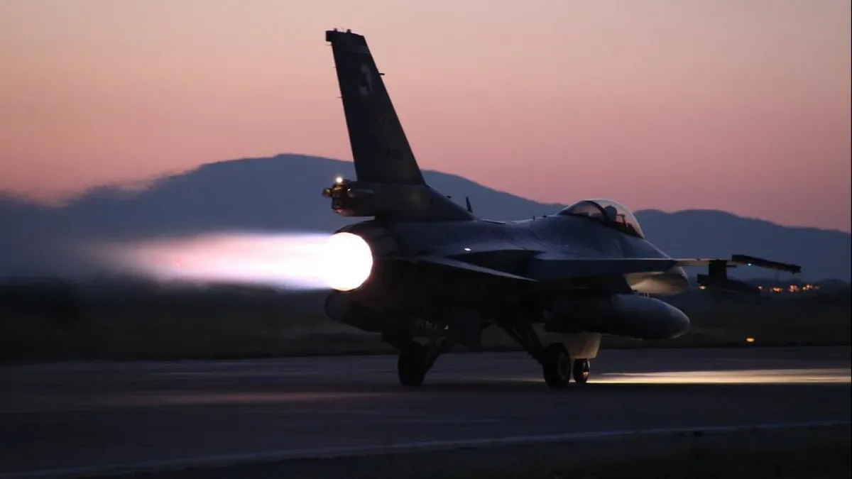 F-16’lar KKTC’ye Görev İçin İndi!