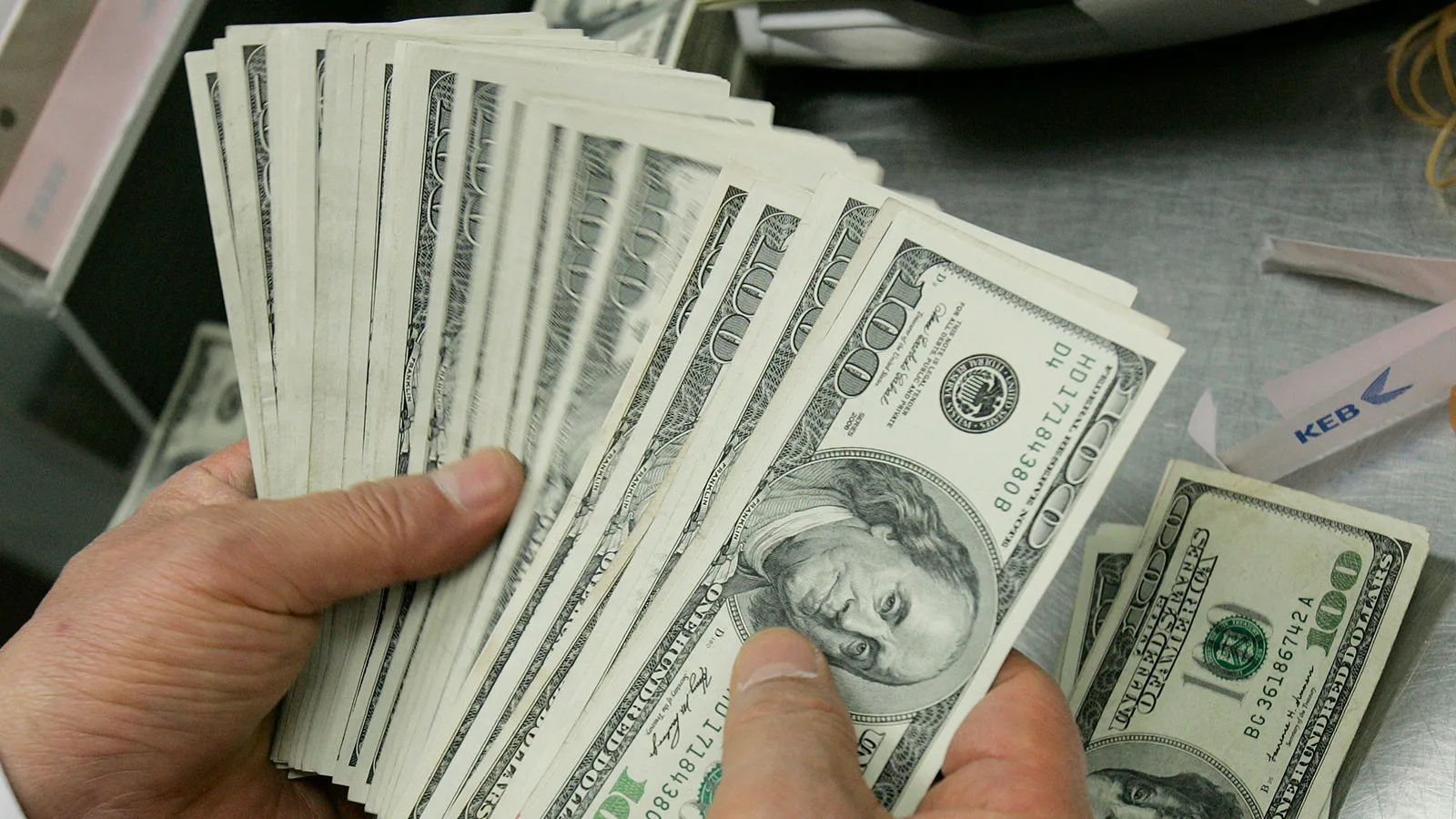 Faiz Kararı Öncesi Dolar ve Euro’da Son Durum