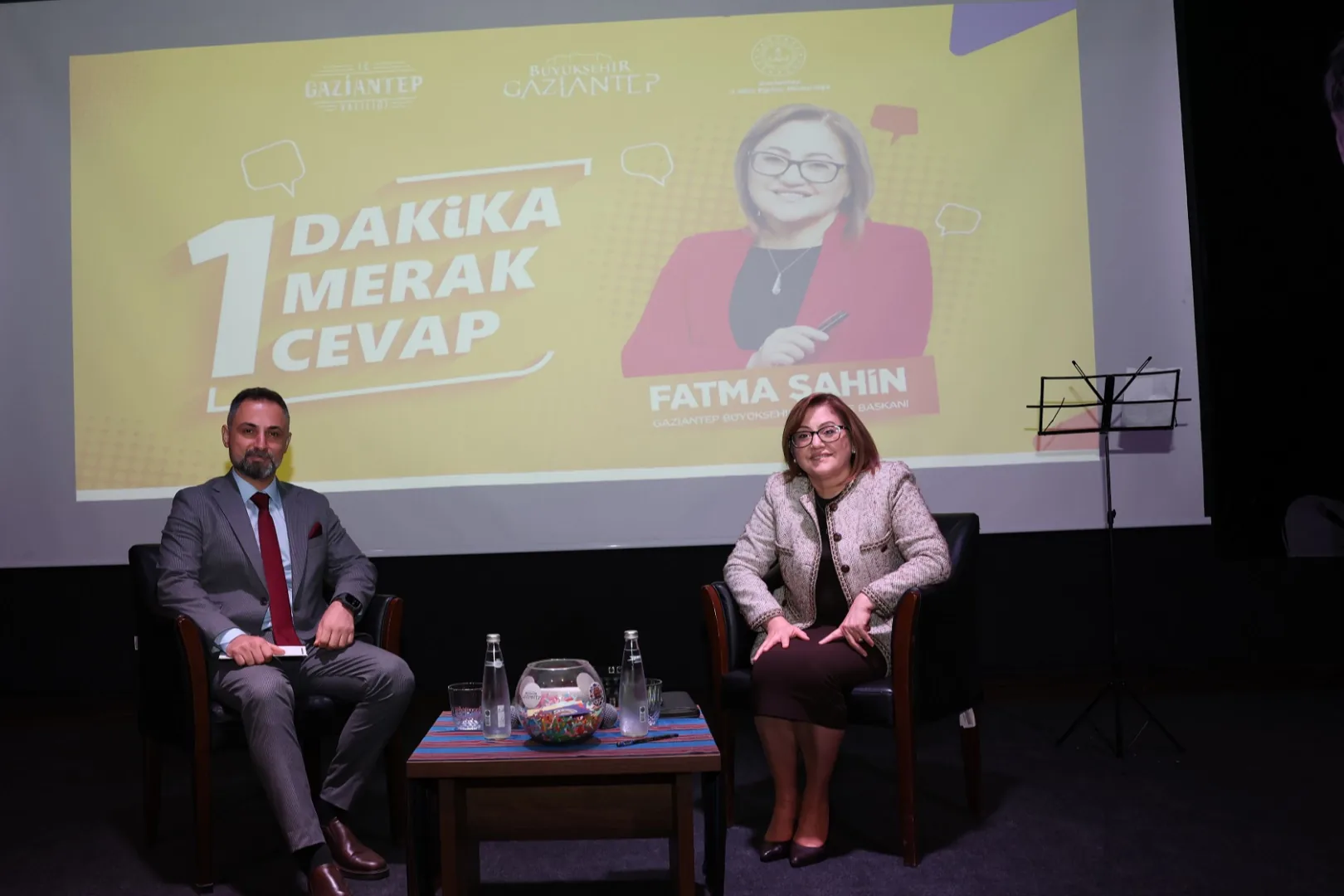 Fatma Şahin, 300 Öğrenciyle Buluşarak Sorularını Yanıtladı