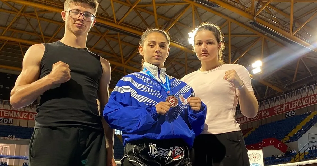 Fatmagül Yağcı, Kick Boks’ta Tarih Yazdı!
