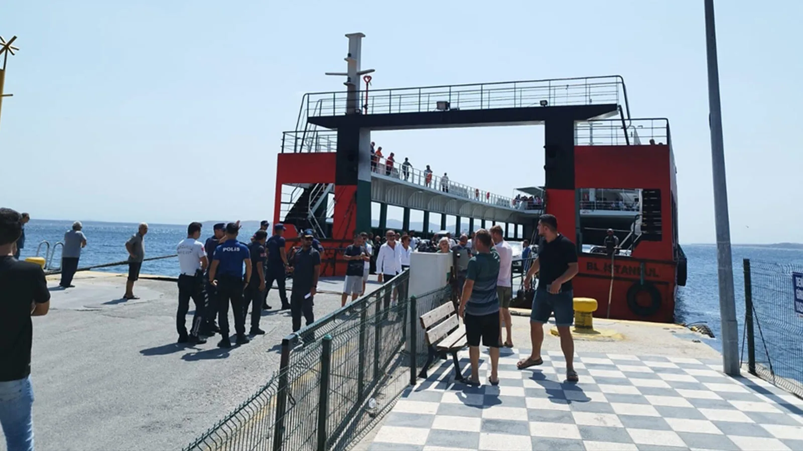 Fazla Yolcu Nedeniyla Feribot Seferi İptal Edildi