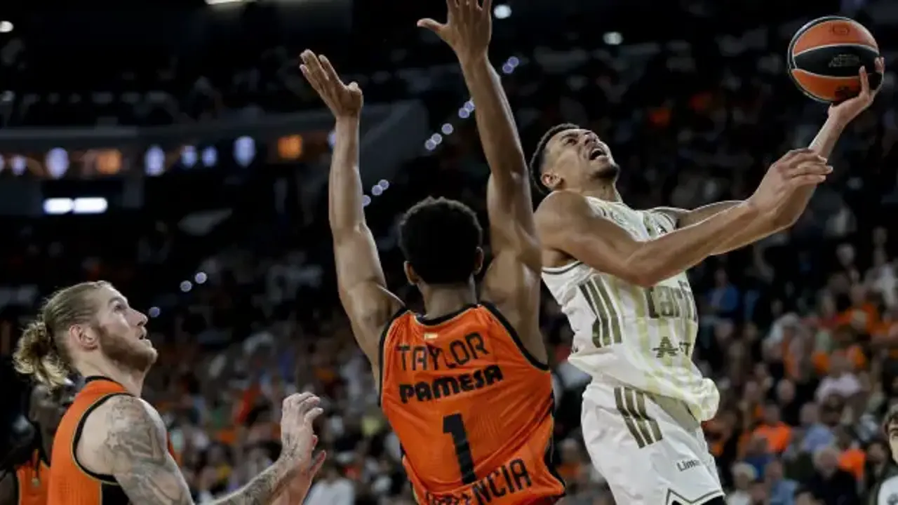 Fenerbahçe, 8 sayıyla kaybetti
