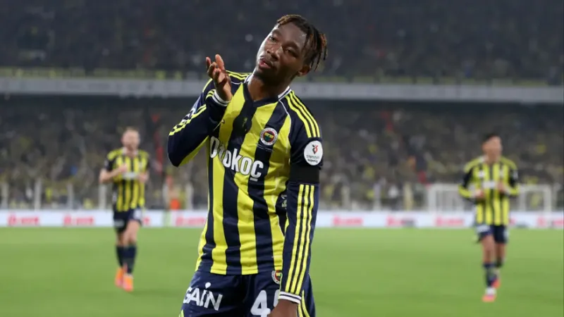 Fenerbahçe’de Nene Ameliyat Geçirdi! Geçmiş Olsun!