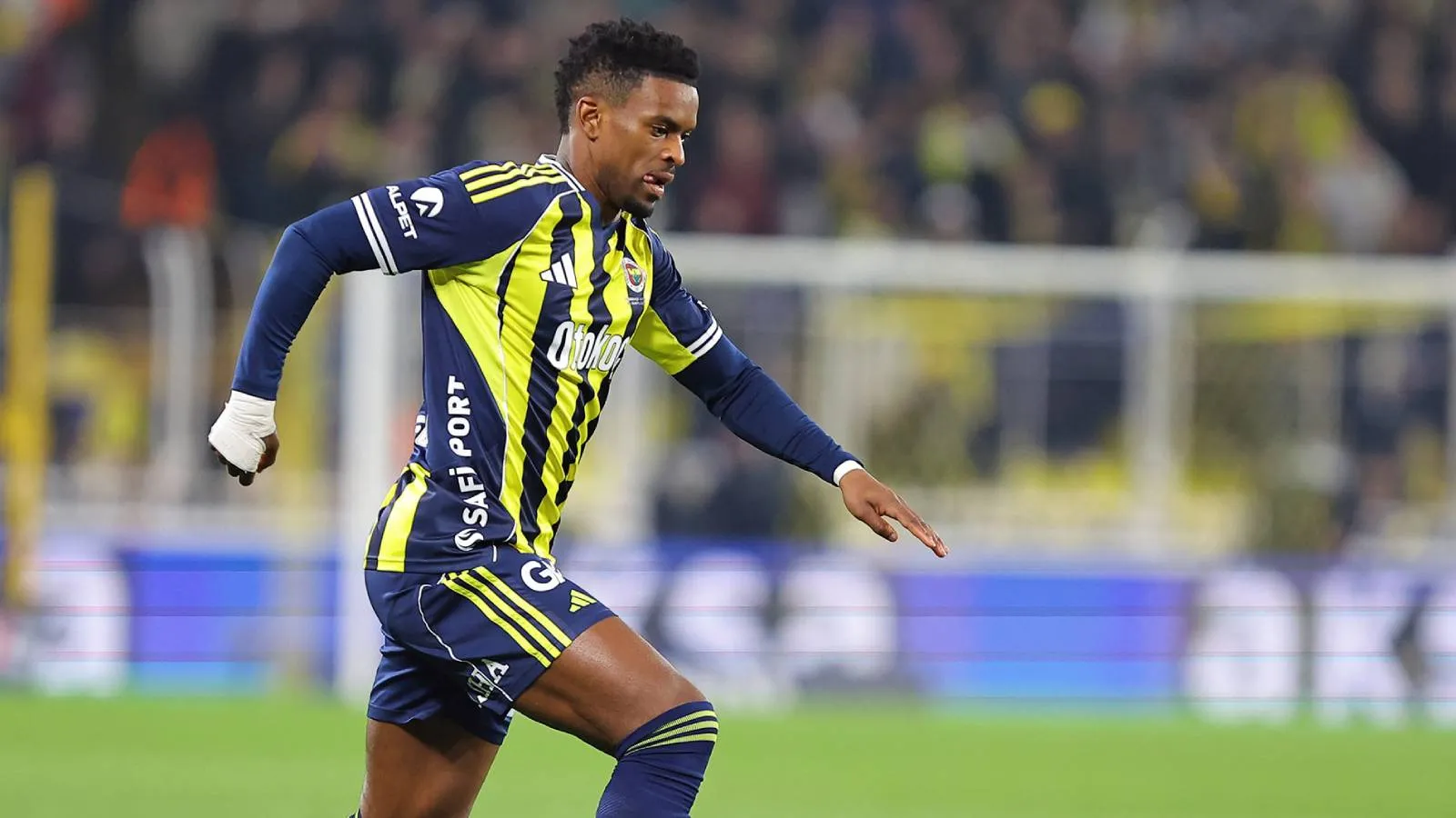 Fenerbahçe’de Yabancı Kontenjanı Sorunu!
