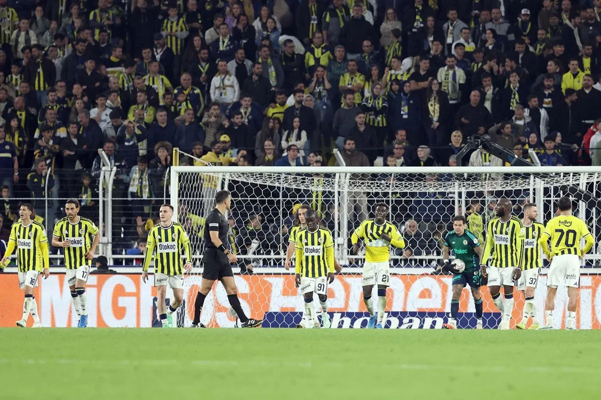 Fenerbahçe, Göztepe'ye 2-1 Yenildi, Tek Alkış Ederson'a