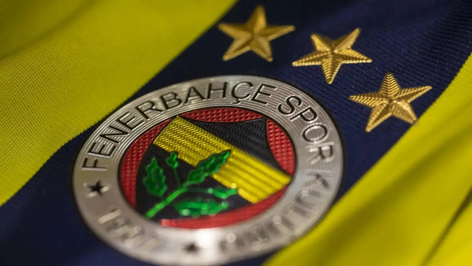 Fenerbahçe’nin Yeni Şort Sponsoru Nata Holding!