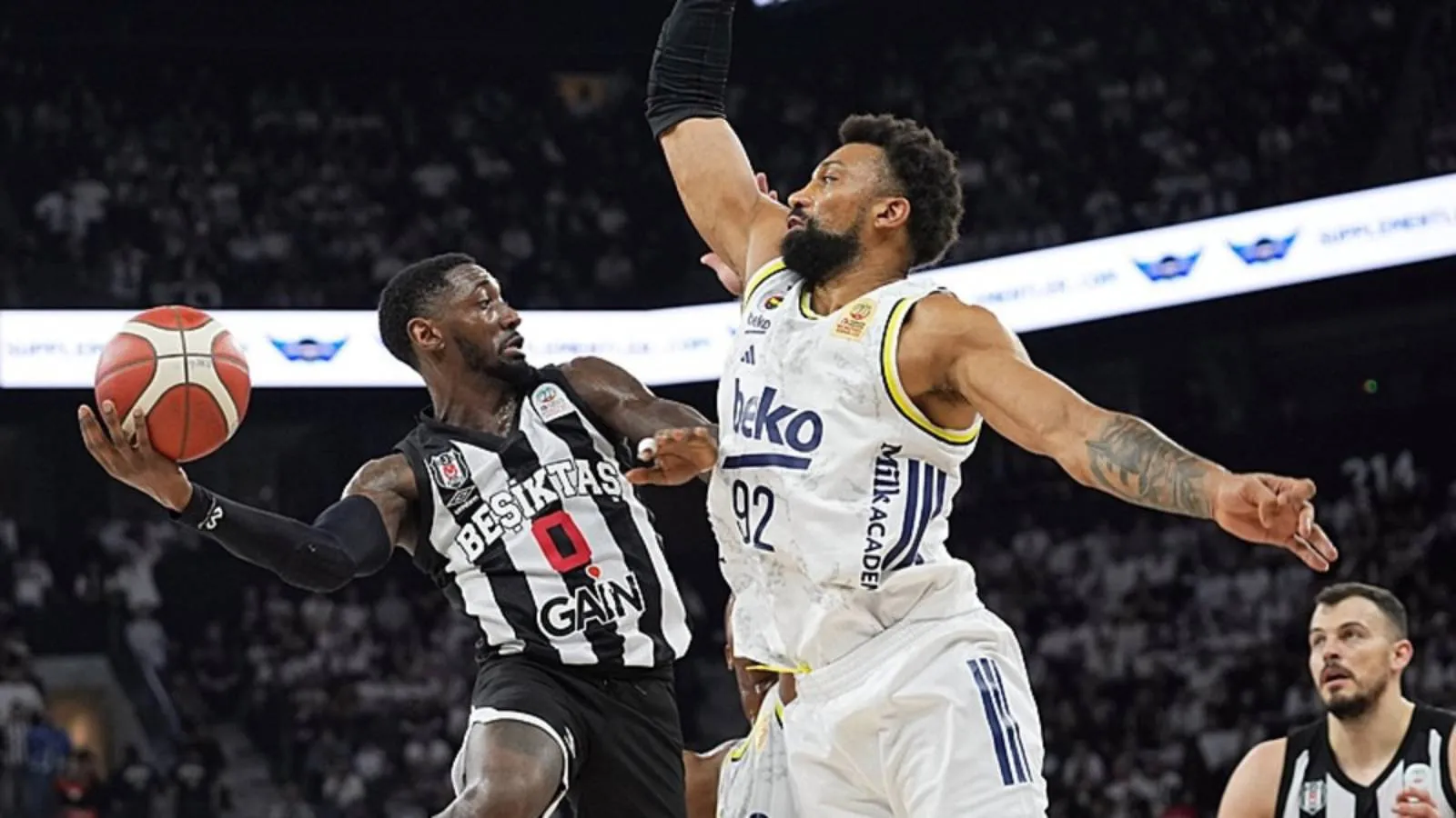 Fenerbahçe ve Beşiktaş Türkiye Kupası’nda Finalde!