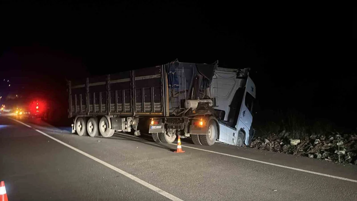 Ferahlı köyünde tır çarpan yaşlı adam hastanede hayatını kaybetti