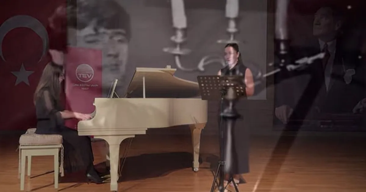 Ferdi Özbeğen’in 84. Yaşında Anlamlı Duet