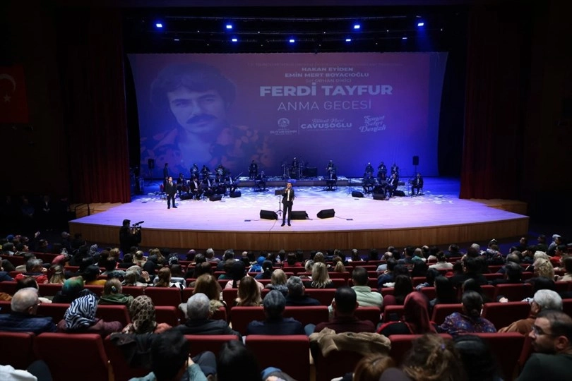 Ferdi Tayfur, Denizli’de Unutulmaz Bir Geceyle Anıldı