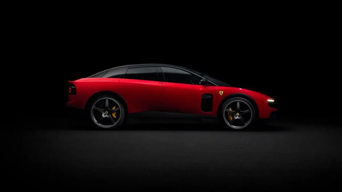 Tasarımı eleştirilmişti: Ferrari nin ilk elektriklisi Luce 2 ayda tükendi! 3