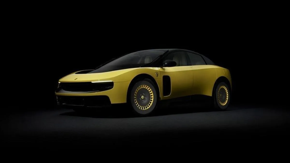 Ferrari’nin Elektrikli Aracı Rekor Fiyata Satıldı!