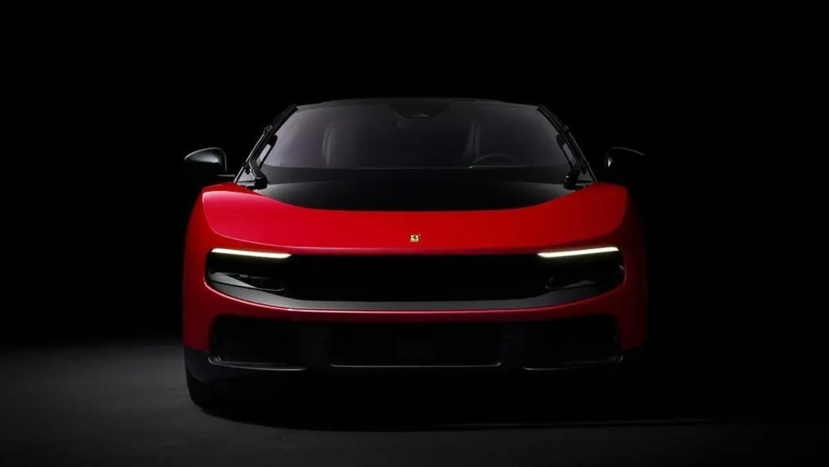 Eleştirilere meydan okudu: Ferrari nin ilk elektriklisi rekor fiyata alıcı buldu! 2