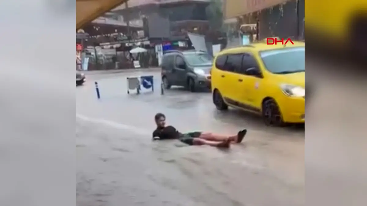 Sel sularında rafting eğlencesi! Görüntüler Fethiye den 5