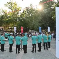 1783636841<em>662</em>Fetih-coskusu-notalarla-yanki-buluyor.jpeg