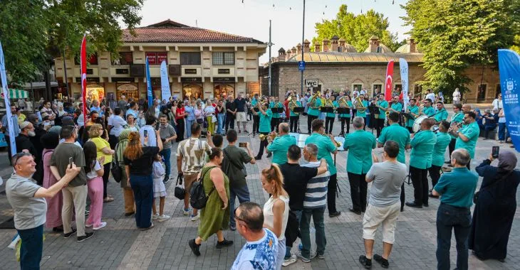 Fetih coşkusu notalarla yankı buluyor