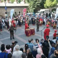 1783573811<em>489</em>Fetih-ruhu-mehter-marslariyla-yasatildi.jpeg
