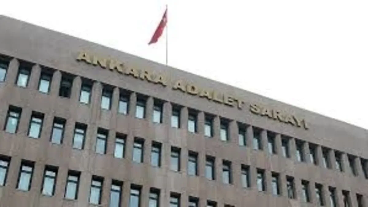 FETÖ davasında müebbet cezasına Yargıtay bozdu!
